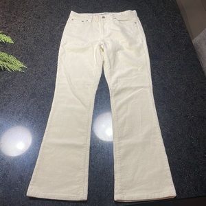 Ralph Lauren Size 4 women’s boot cut jeans. Cream corduroy felt.